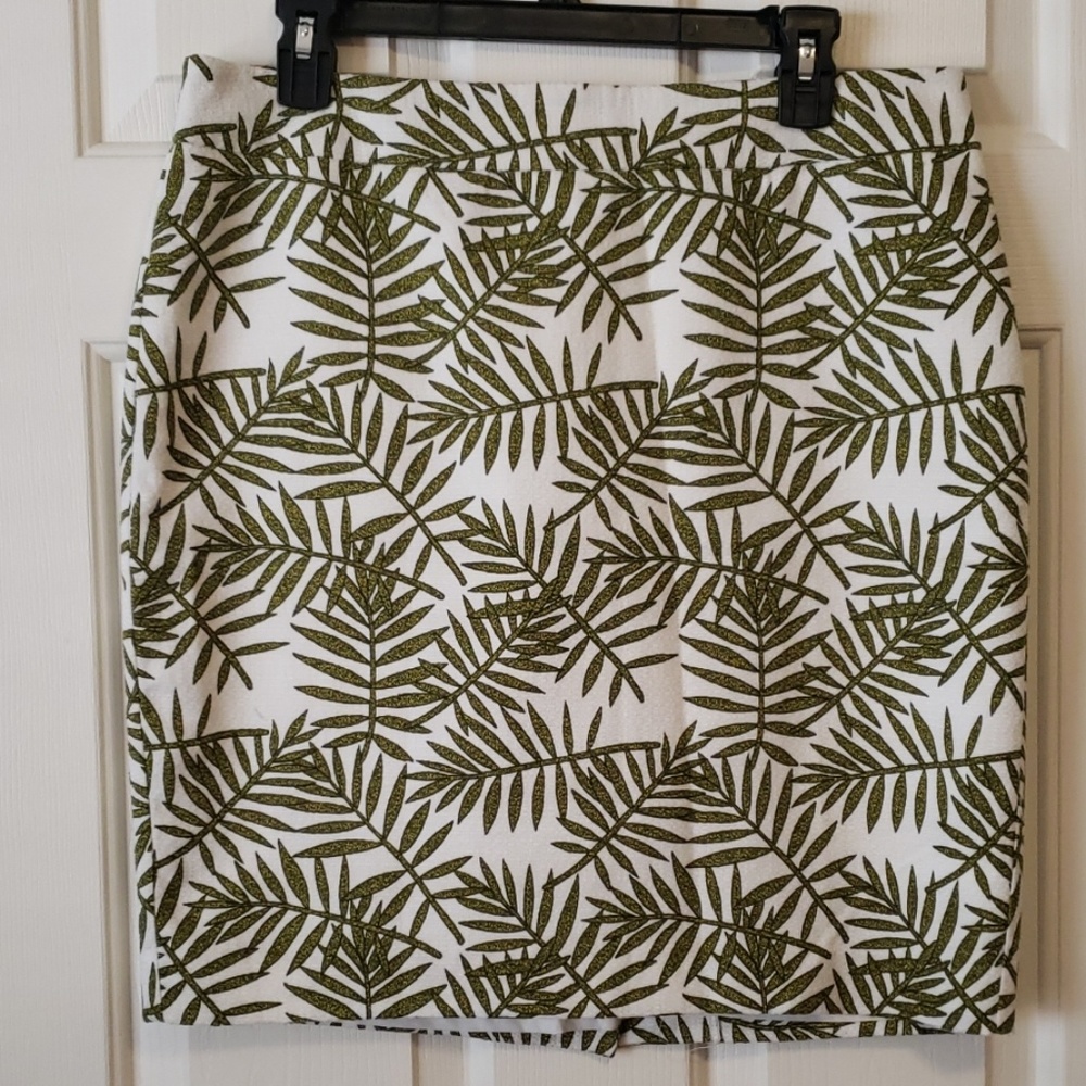 Ann Taylor Petite Leaf Print Pencil Skirt Size 12P
